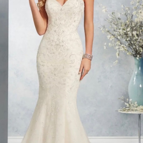 Ivory Alfred Angelino Wedding Dress - Picture 2 of 5